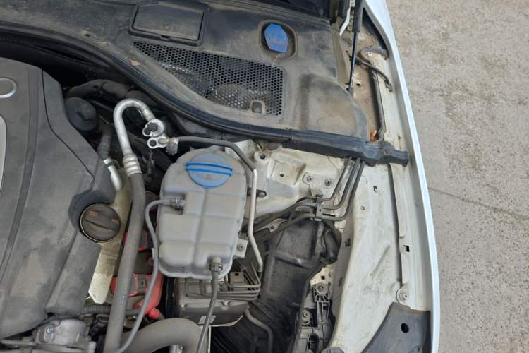 Used Audi A7 2013 30 FSI Standard Edition Engine Bay Left