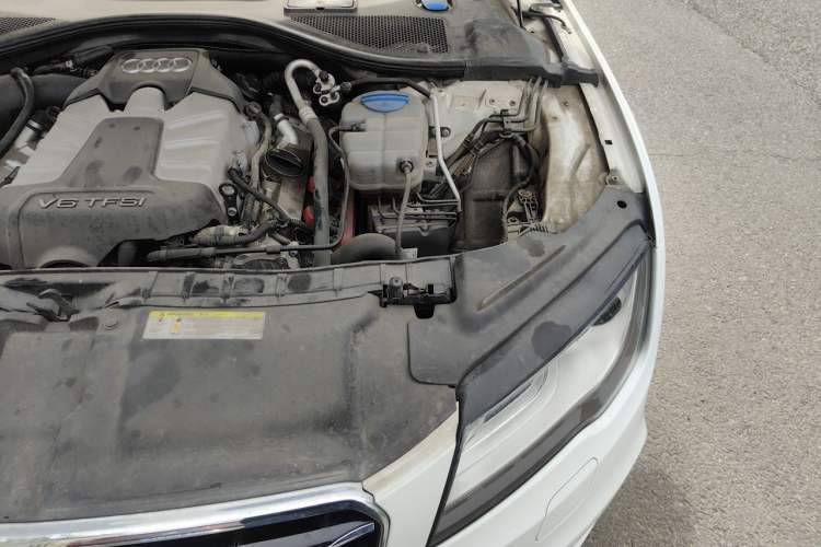 Used Audi A7 2013 50 TFSI quattro Luxury Model Engine Bay Left