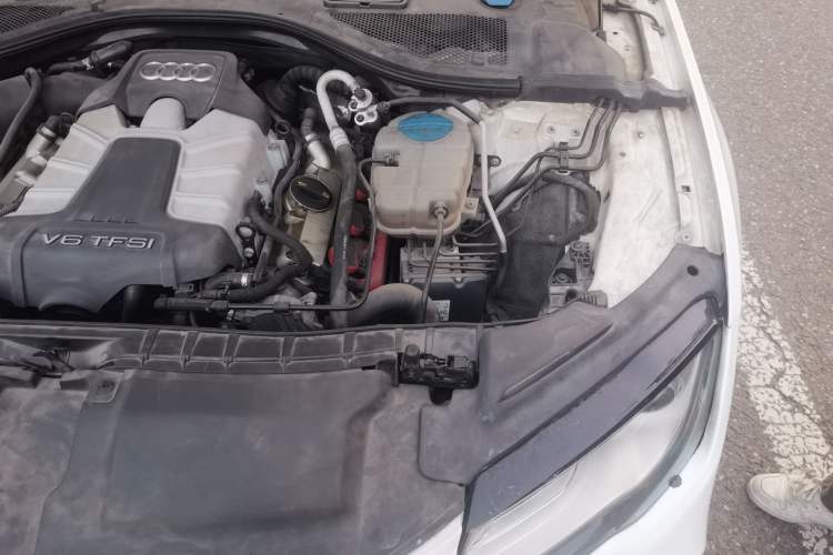 Used Audi A7 2013 50 TFSI quattro Comfort trim Engine Bay Left