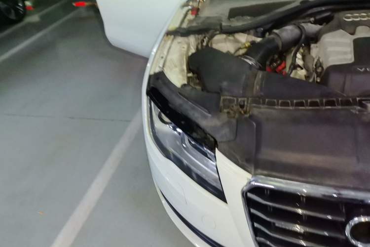 Used Audi A7 2013 50 TFSI quattro Comfort trim Engine Bay Right