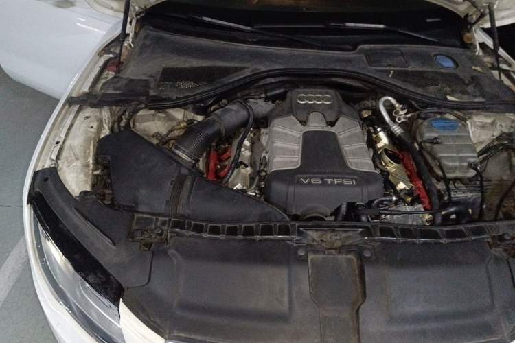 Used Audi A7 2013 50 TFSI quattro Comfort trim Engine Bay Right