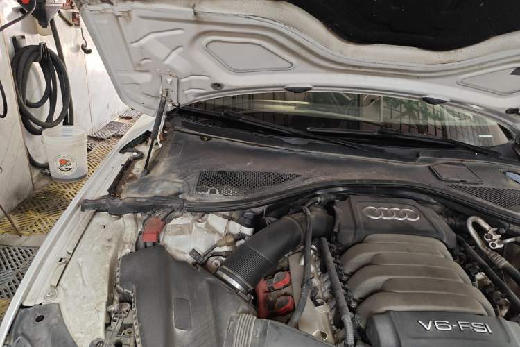 Used Audi A7 2013 35 FSI quattro Ambition Edition Engine Bay Right