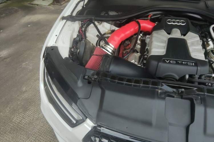 Used Audi A7 2013 50 TFSI quattro Comfort trim Engine Bay Right