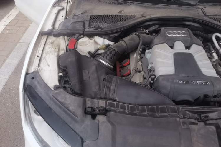 Used Audi A7 2013 50 TFSI quattro Comfort trim Engine Bay Right