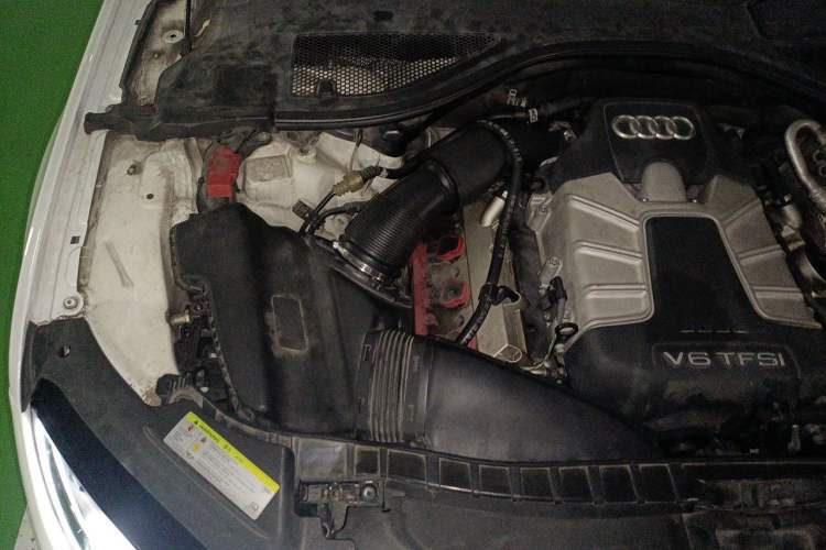 Used Audi A7 2013 50 TFSI quattro Comfort trim Engine Bay Right
