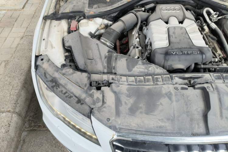 Used Audi A7 2013 50 TFSI quattro Luxury Model Engine Bay Right