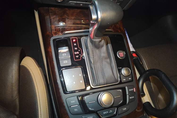 Used Audi A7 2013 50 TFSI quattro Luxury Model Gear Lever
