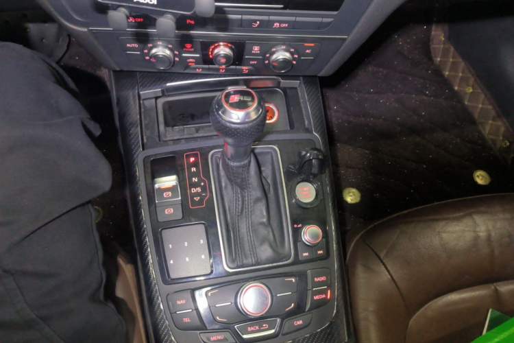 Used Audi A7 2013 30 FSI Standard Edition Gear Lever