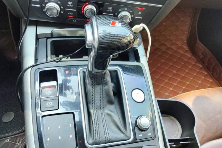 Used Audi A7 2013 30 FSI Standard Edition Gear Lever
