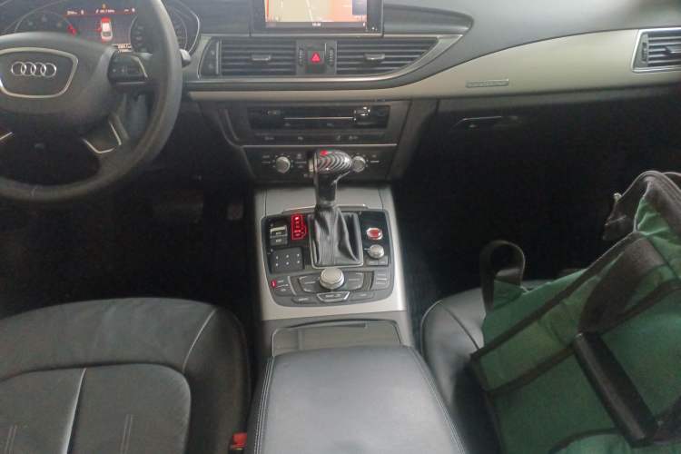 Used Audi A7 2013 35 FSI quattro Ambition Edition Gear Lever