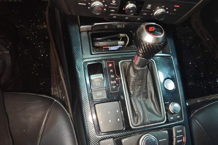 Used Audi A7 2013 30 FSI Standard Edition Gear Lever