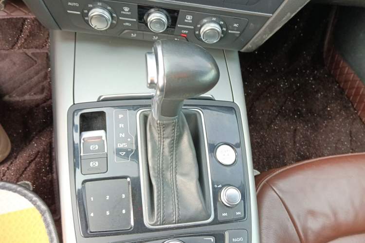 Used Audi A7 2013 35 FSI quattro Ambition Edition Gear Lever