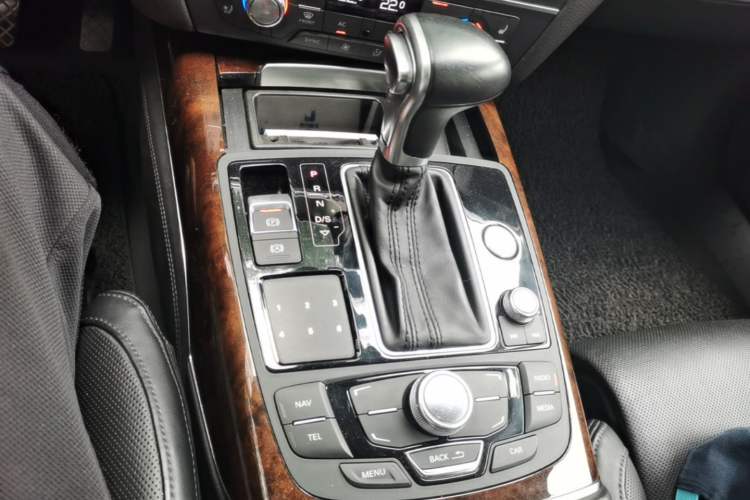 Used Audi A7 2013 50 TFSI quattro Luxury Model Gear Lever