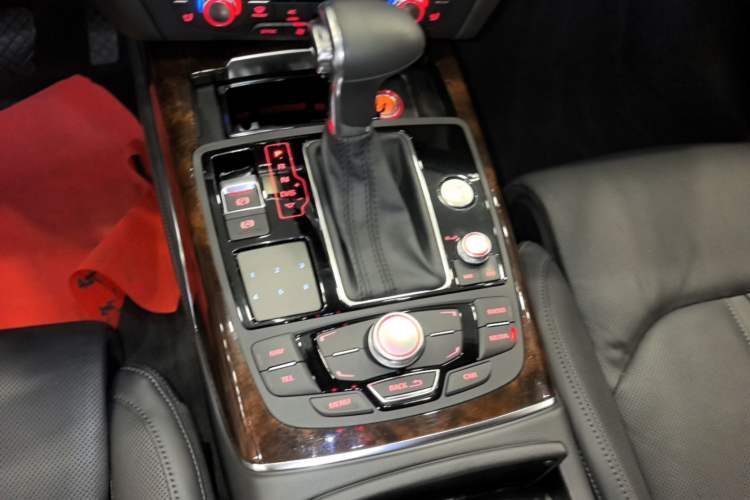 Used Audi A7 2013 50 TFSI quattro Luxury Model Gear Lever
