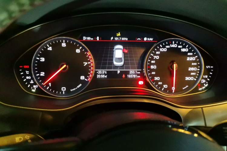 Used Audi A7 2013 50 TFSI quattro Comfort trim Instrument Cluster