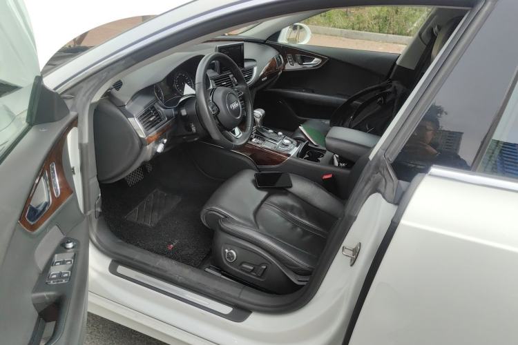 Used Audi A7 2013 50 TFSI quattro Luxury Model Interior 3