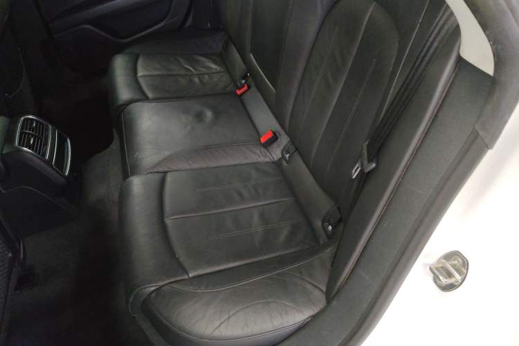 Used Audi A7 2013 35 FSI quattro Ambition Edition Interior 4