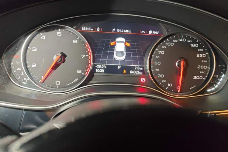 Used Audi A7 2013 50 TFSI quattro Luxury Model Odometer Close Up