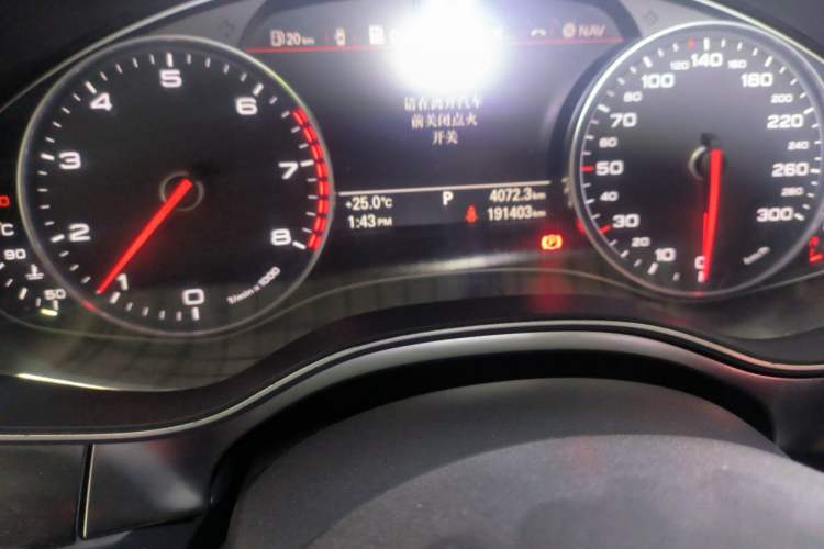 Used Audi A7 2013 30 FSI Standard Edition Odometer Close Up