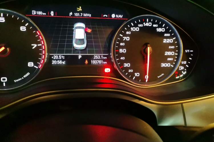 Used Audi A7 2013 50 TFSI quattro Comfort trim Odometer Close Up