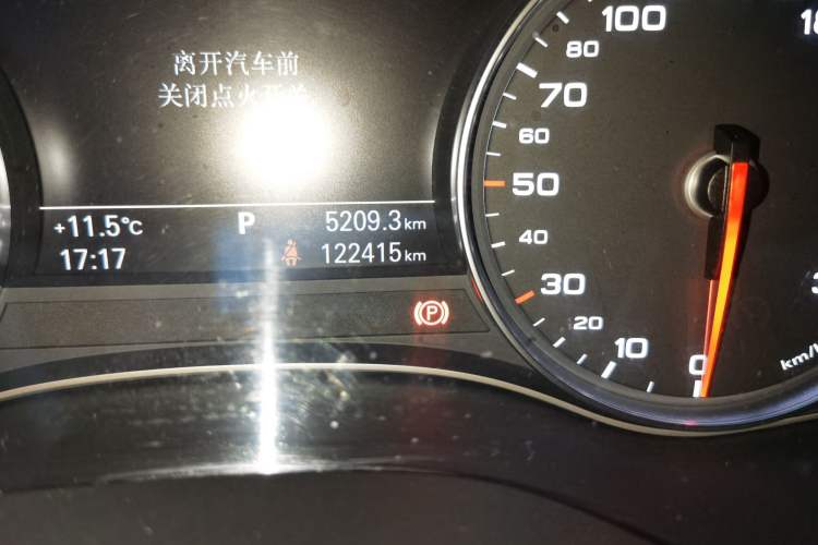 Used Audi A7 2013 35 FSI quattro Ambition Edition Odometer Close Up