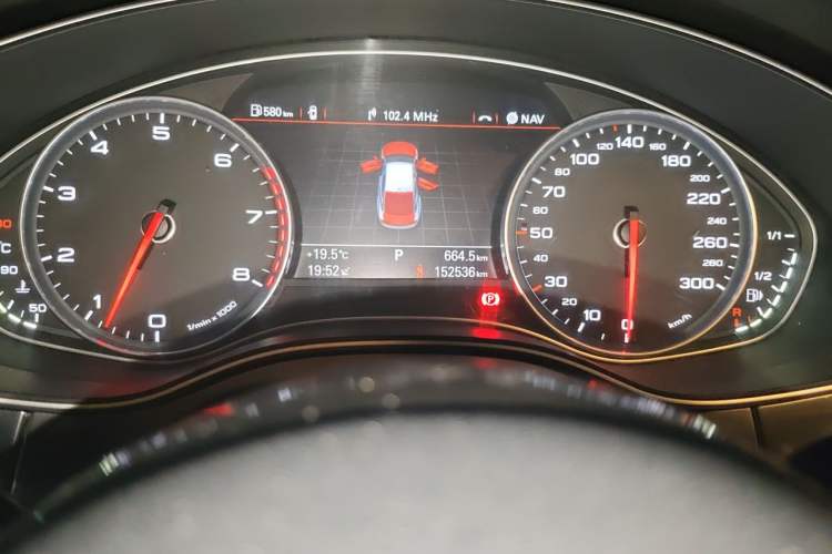 Used Audi A7 2013 35 FSI quattro Ambition Edition Odometer Close Up