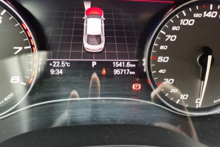 Used Audi A7 2013 50 TFSI quattro Luxury Model Odometer Close Up