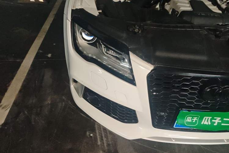 Used Audi A7 2013 50 TFSI quattro Comfort trim Right Front Headlight