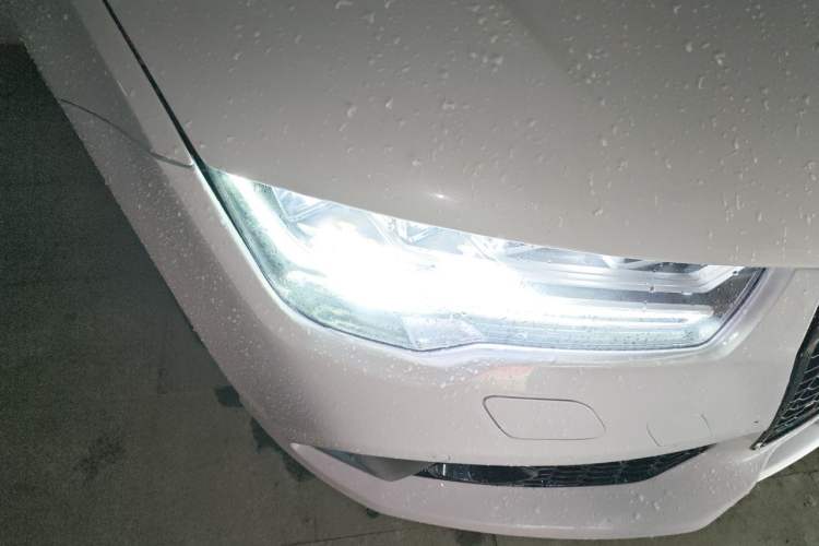 Used Audi A7 2013 50 TFSI quattro Comfort trim Right Front Headlight