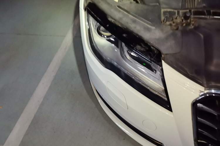 Used Audi A7 2013 50 TFSI quattro Comfort trim Right Front Headlight