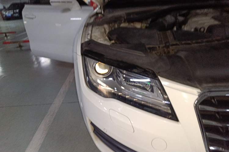 Used Audi A7 2013 50 TFSI quattro Comfort trim Right Front Headlight