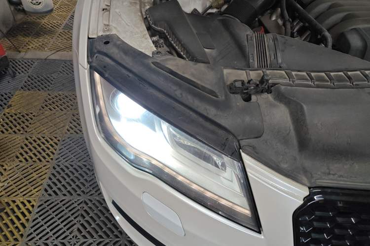 Used Audi A7 2013 35 FSI quattro Ambition Edition Right Front Headlight
