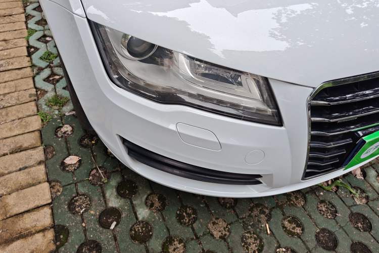 Used Audi A7 2013 30 FSI Standard Edition Right Front Headlight
