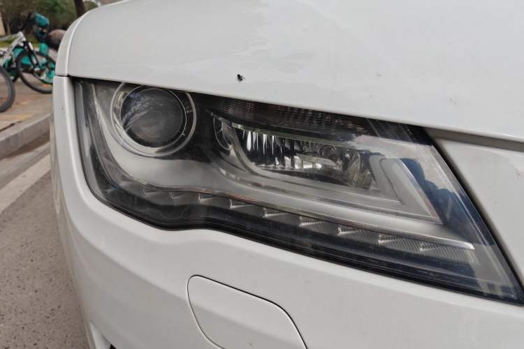 Used Audi A7 2013 50 TFSI quattro Comfort trim Right Front Headlight