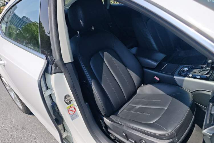 Used Audi A7 2013 30 FSI Standard Edition Right Front Seat