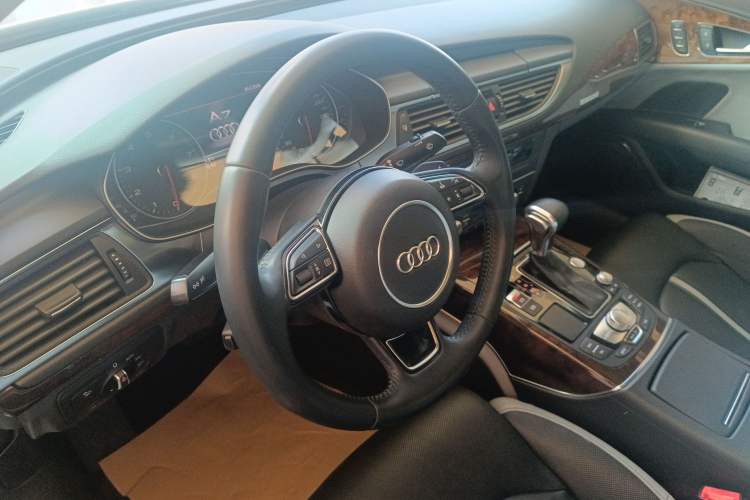 Used Audi A7 2013 50 TFSI quattro Comfort trim Steering Wheel
