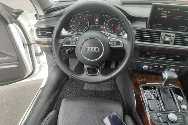 Used Audi A7 2013 50 TFSI quattro Luxury Model Steering Wheel
