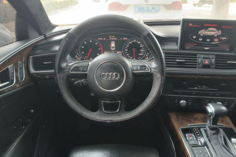 Used Audi A7 2013 50 TFSI quattro Luxury Model Steering Wheel