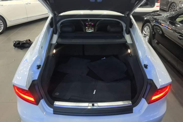 Used Audi A7 2013 50 TFSI quattro Luxury Model Trunk