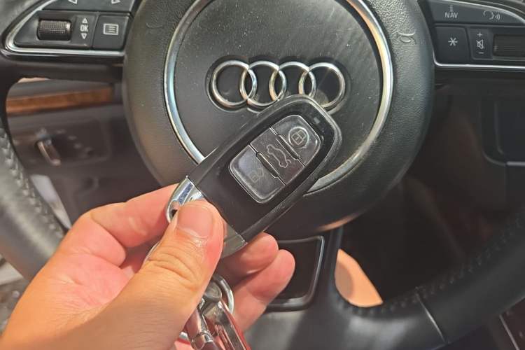 Used Audi A7 2013 50 TFSI quattro Comfort trim Vehicle Key