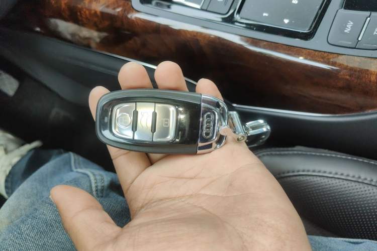 Used Audi A7 2013 50 TFSI quattro Luxury Model Vehicle Key