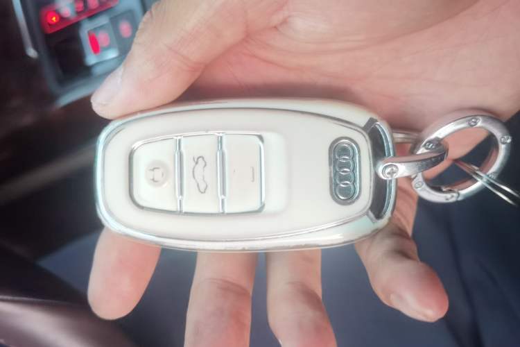 Used Audi A7 2013 50 TFSI quattro Comfort trim Vehicle Key
