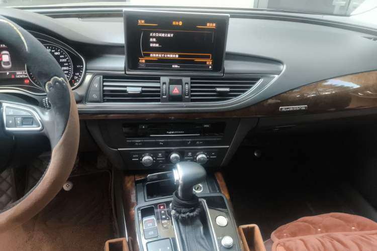 Used Audi A7 2013 50 TFSI quattro Comfort trim Audio And AC Panel