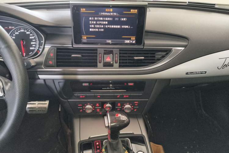 Used Audi A7 2014 35 FSI quattro Technology Edition Audio And AC Panel
