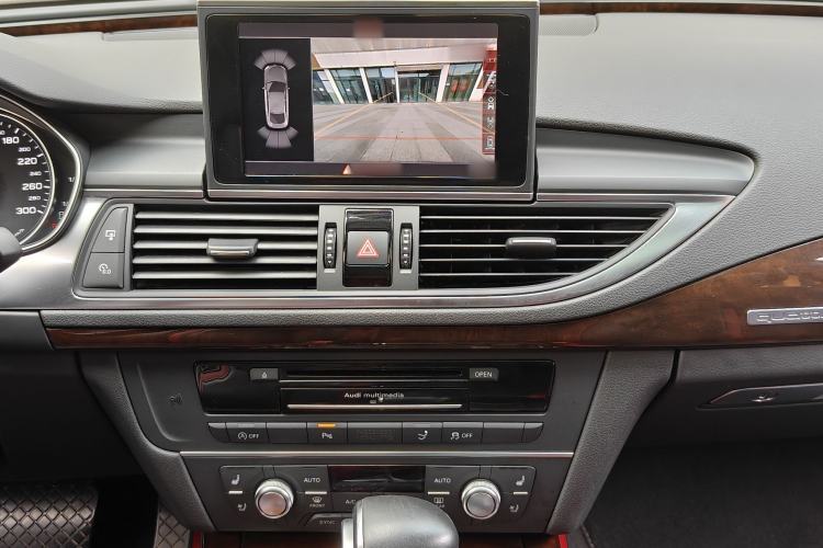 Used Audi A7 2014 50 TFSI quattro Comfort Model Audio And AC Panel
