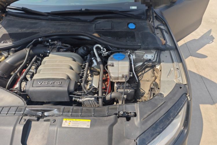 Used Audi A7 2014 35 FSI quattro Technology Edition Engine Bay Left