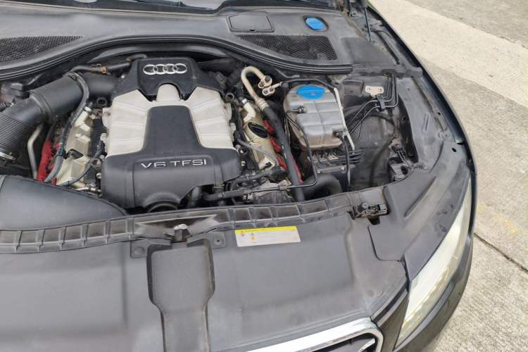 Used Audi A7 2014 50 TFSI quattro Comfort Model Engine Bay Left