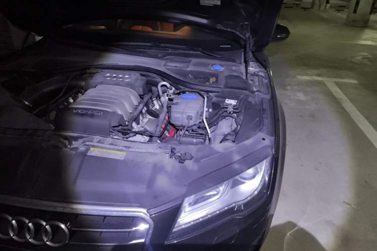 Used Audi A7 2014 35 FSI quattro Technology Edition Engine Bay Left
