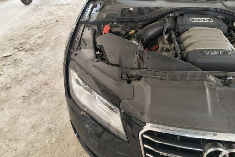 Used Audi A7 2014 35 FSI quattro Technology Edition Engine Bay Right