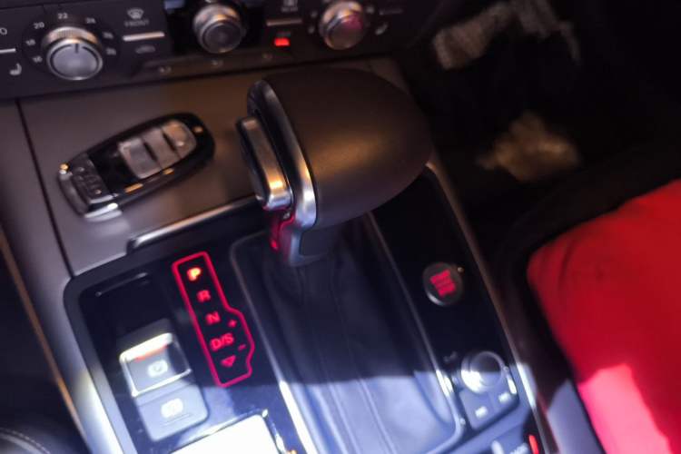 Used Audi A7 2014 35 FSI quattro Technology Edition Gear Lever
